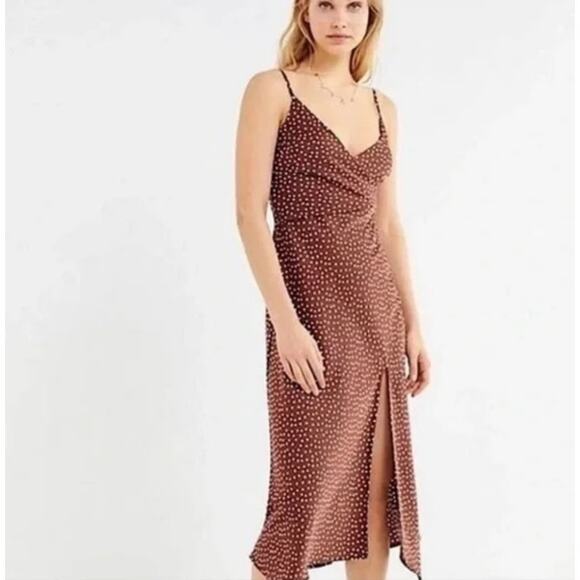 Urban Outfitters Womens Midi Slip Dress Large Brown Satin Polka Dot Front Slit - Picture 1 of 12
